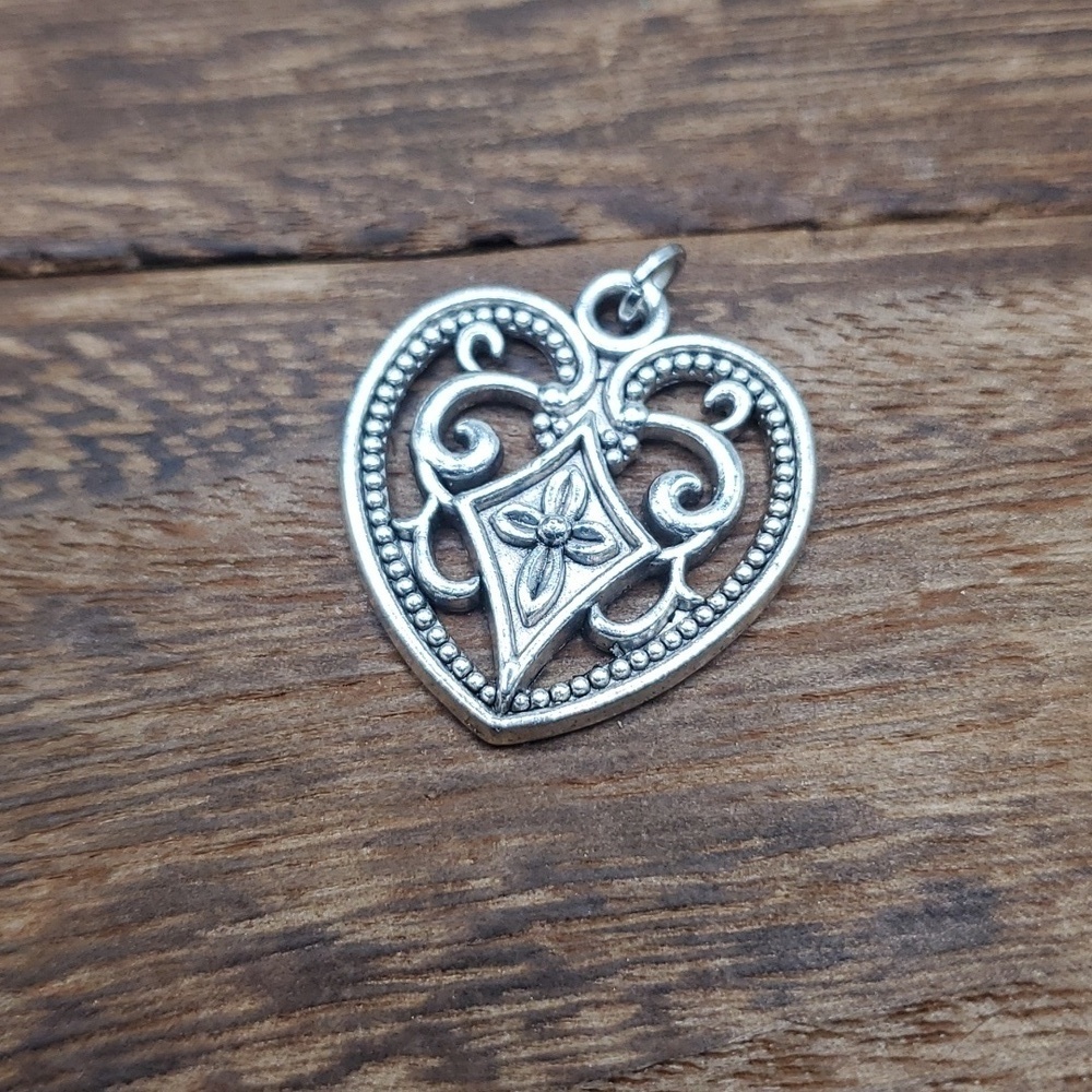 Gorgeous edwardian open work heart‎ pendant
